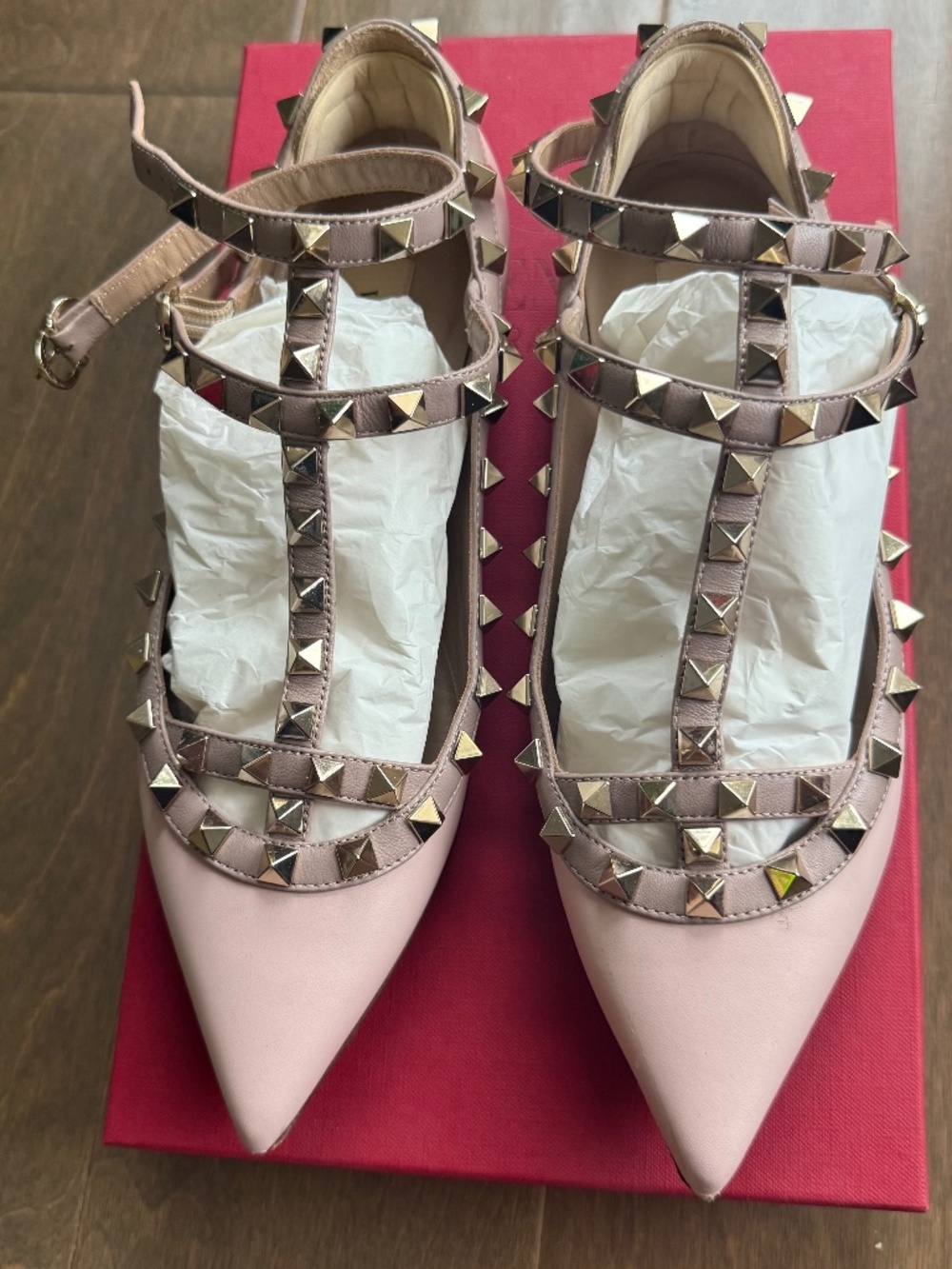 Valentino flat